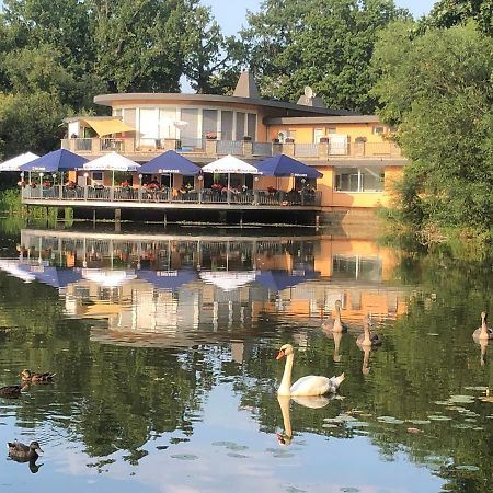 Pension Am See Torgau Exterior foto